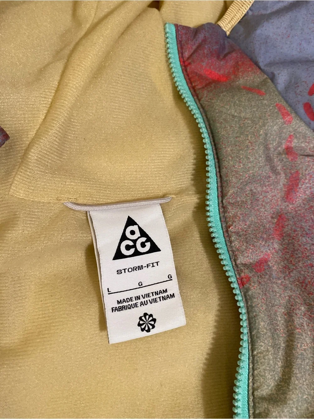 Like NEW Nike ACG Storm FIT Rope De Dope Primaloft jacket youth large